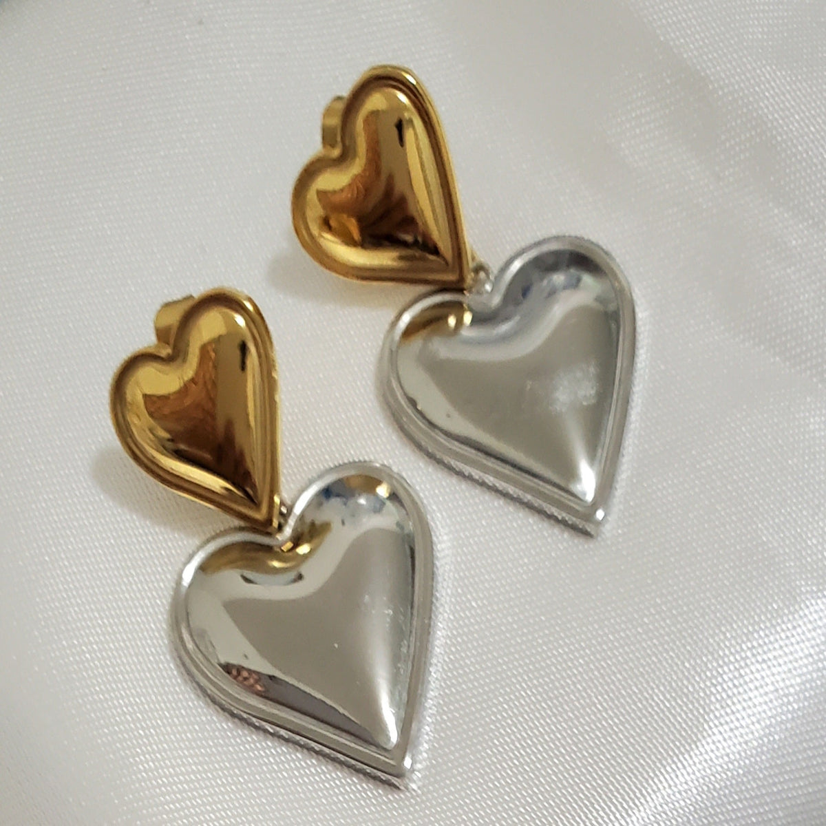 Aretes Corazón Dorado y Plateado