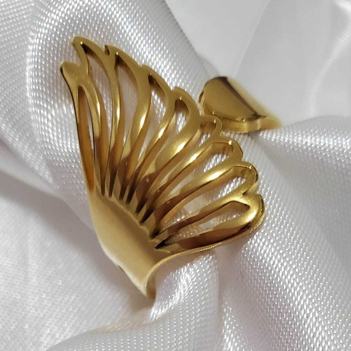 18K Gold Plated Stainless Steel Angel Wing Ring – Size 7