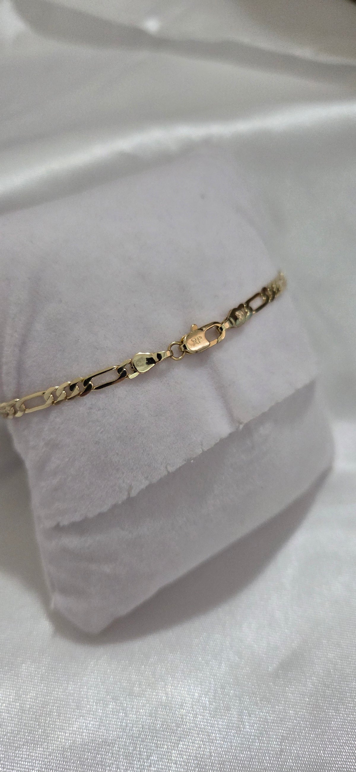 Pulsera Clásica 11 de Eslabones en Oro Laminado