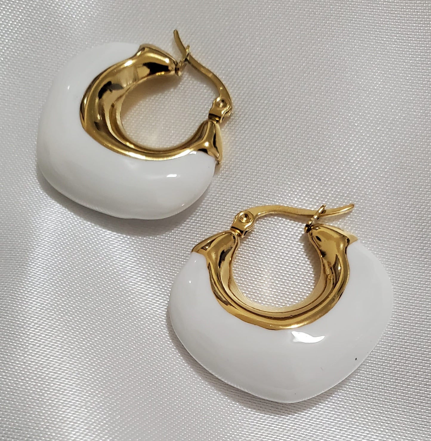 Women's Chunky Geometric Enamel Hoop Earrings