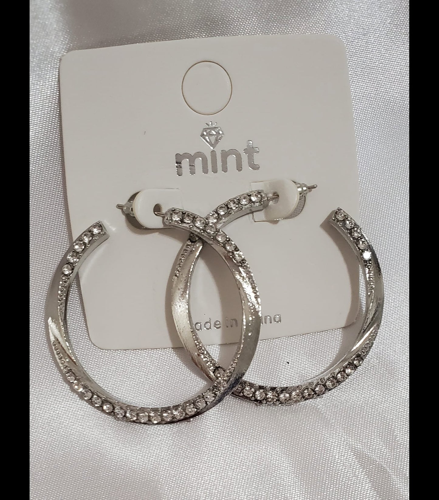 Aretes Dorado y Plateado 6pcs Mixtas