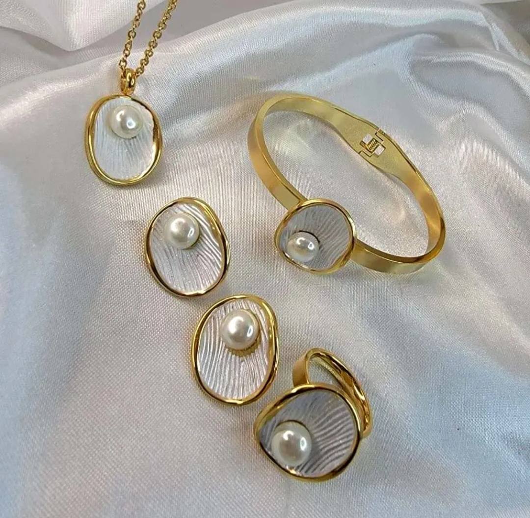 Set de Collares 6pcs Mixtas