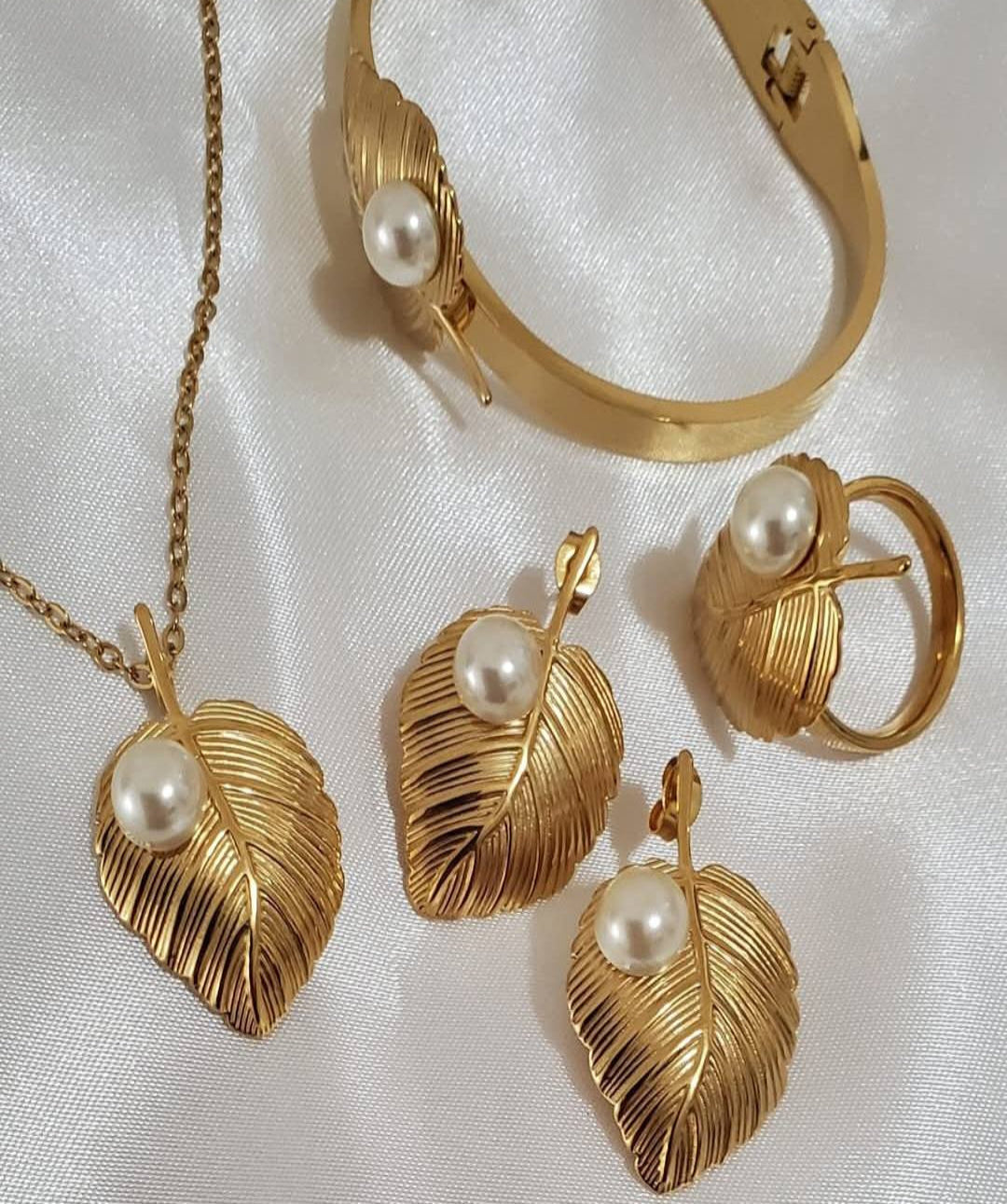 Stainless Steel Pearl Leaf Jewelry Set