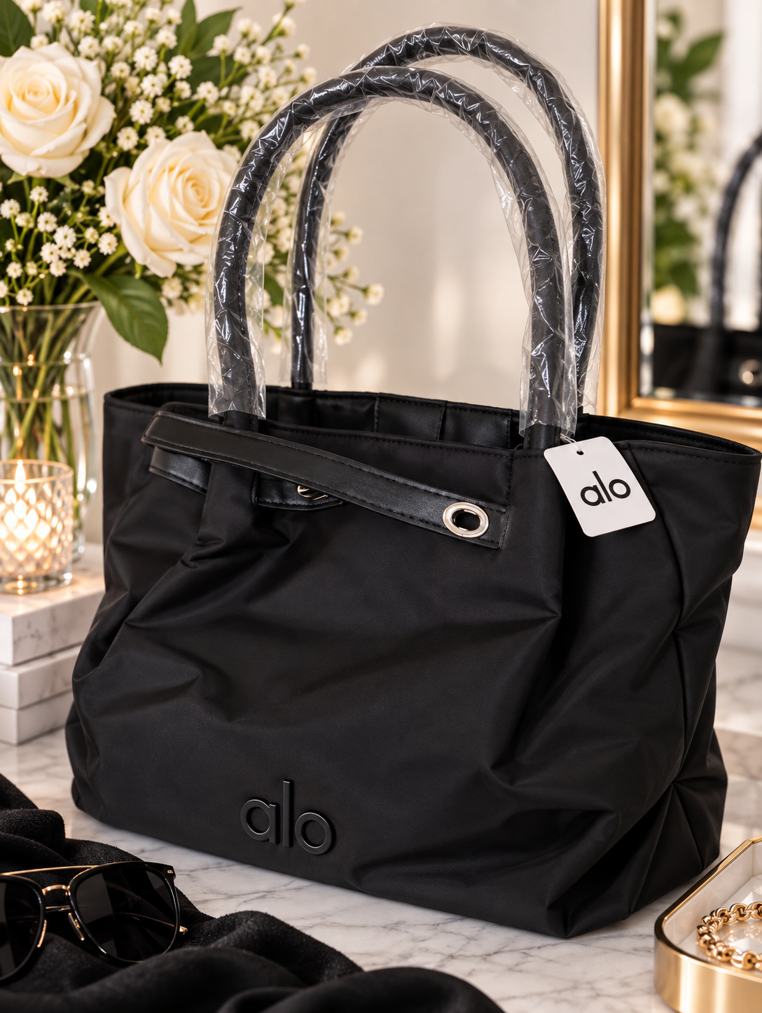 ALO Style Yoga BlackTote with Front Pocket