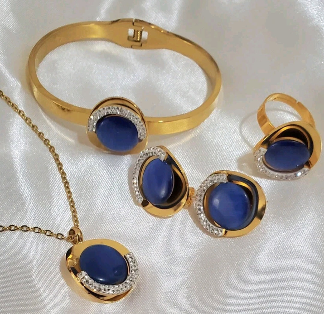 Set de Collares 6 pcs Mixtas