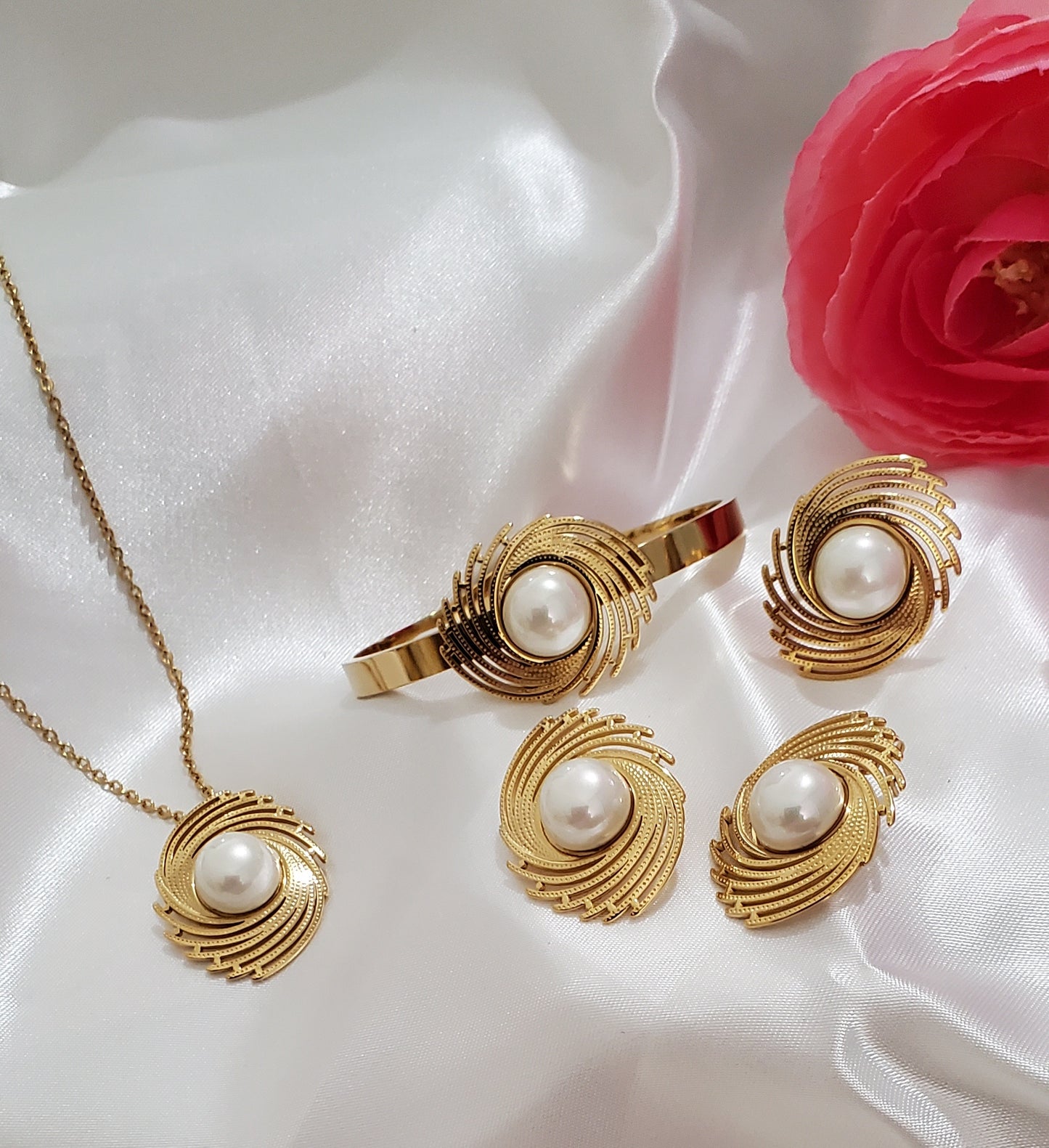 Set de Collar en  Stainless Steel Remolino Perla