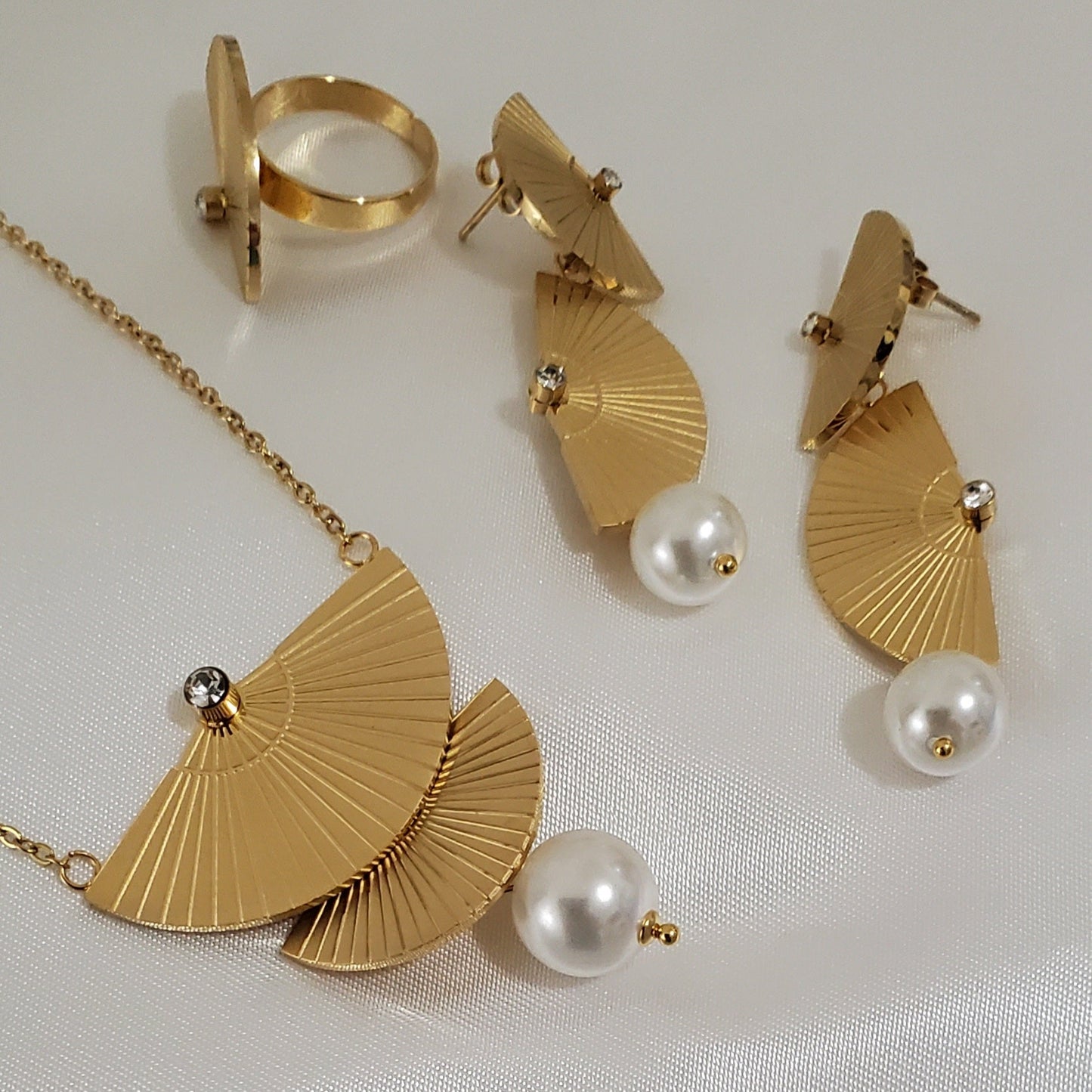 18K Gold Plated Double Fan Pearl Jewelry Set | 3pcs Stainless Steel | Necklace, Earrings & Ring
