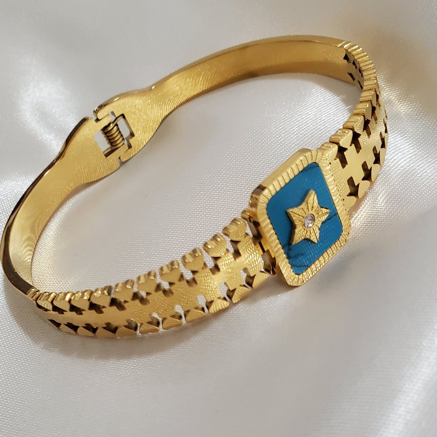 18K Gold Plated Stainless Steel Blue Star Bangle Bracelet