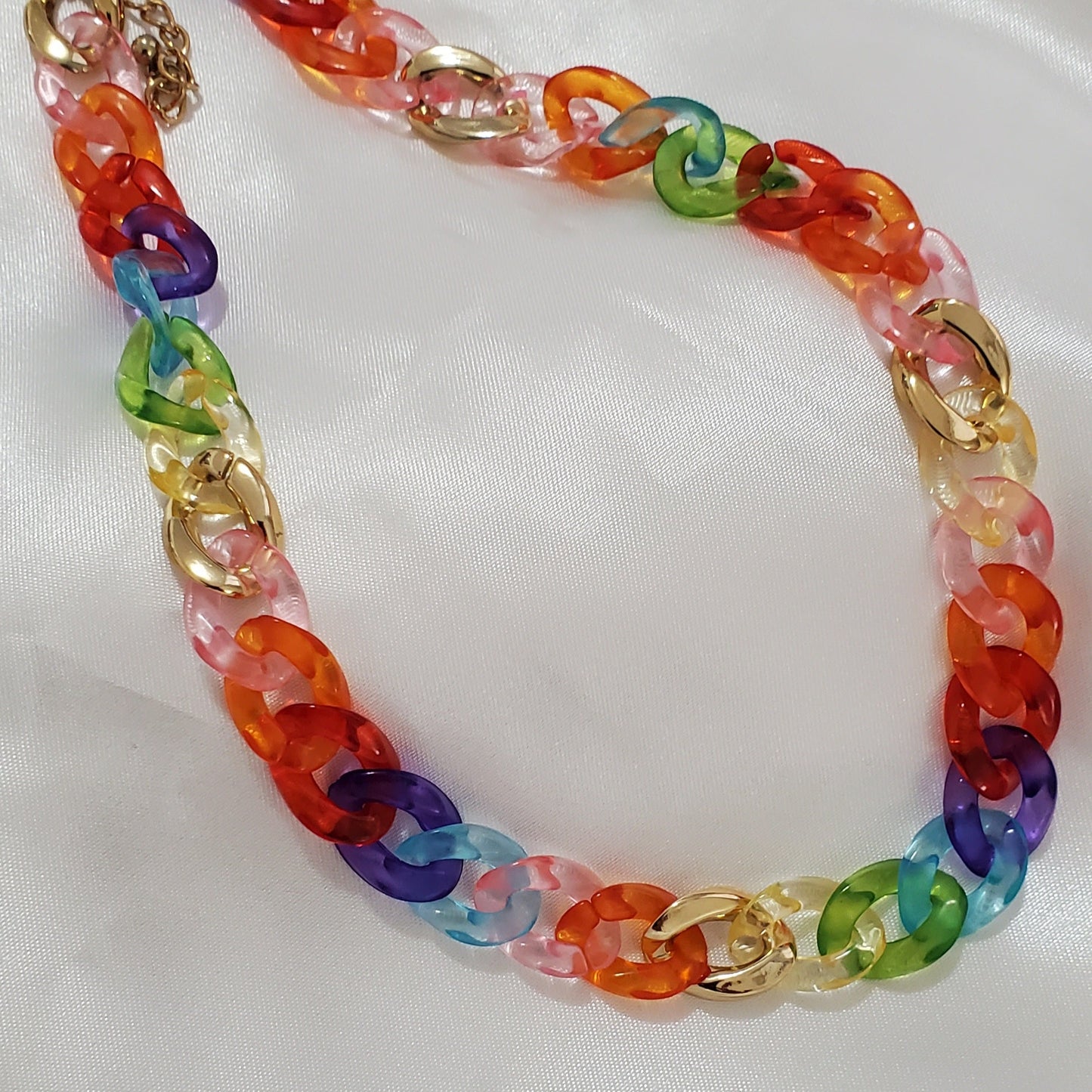 Collar de eslabones multicolor