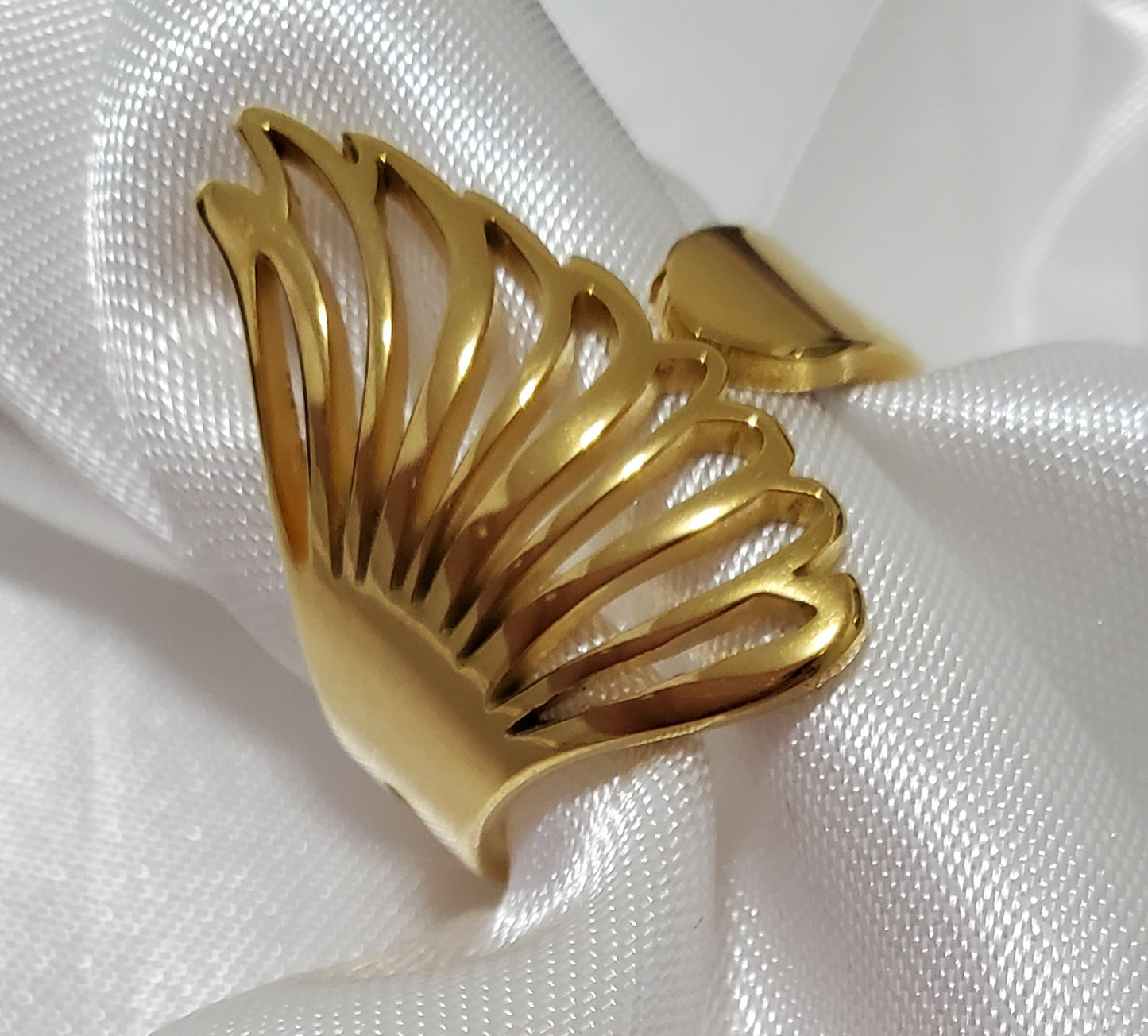 18K Gold Plated Stainless Steel Angel Wing Ring – Size 7