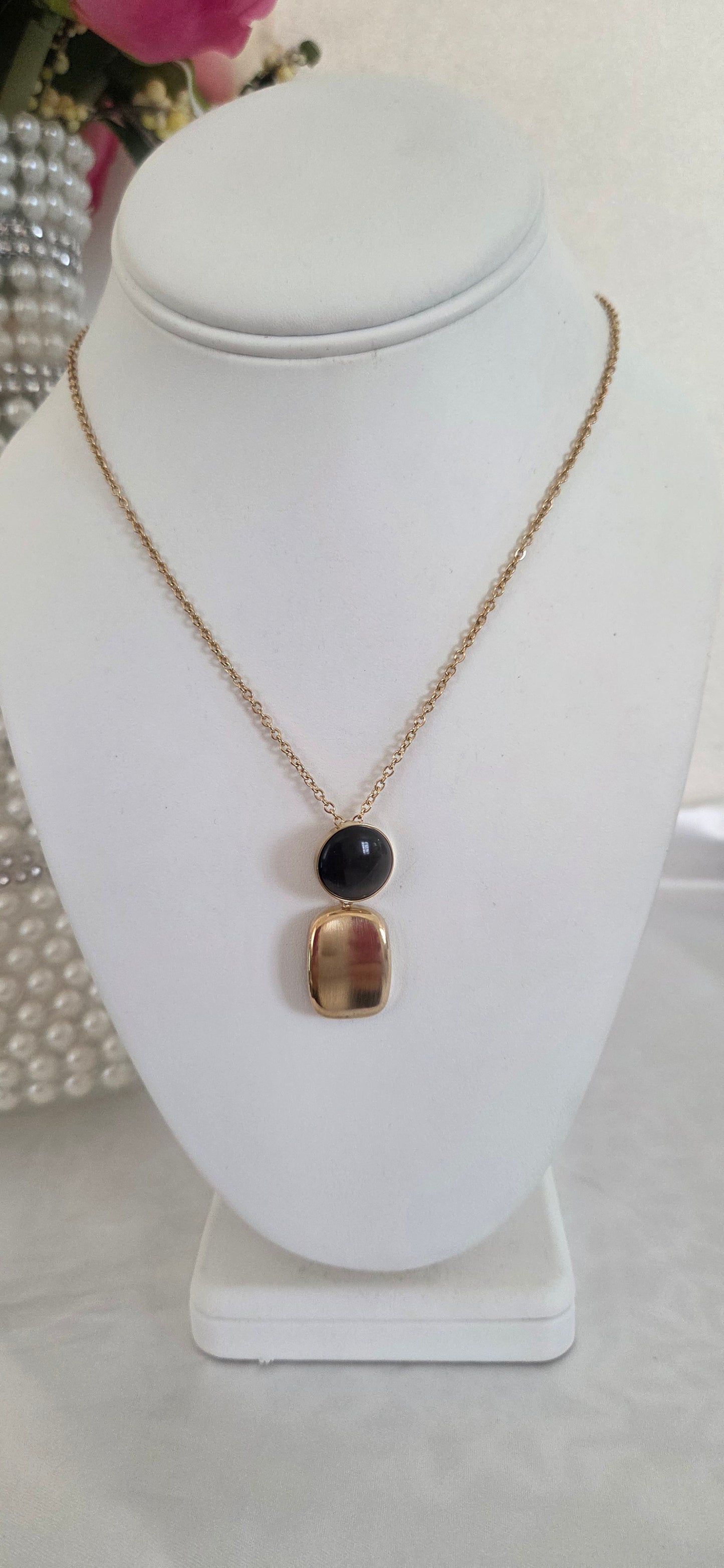 Collar Dorado Perla Negra