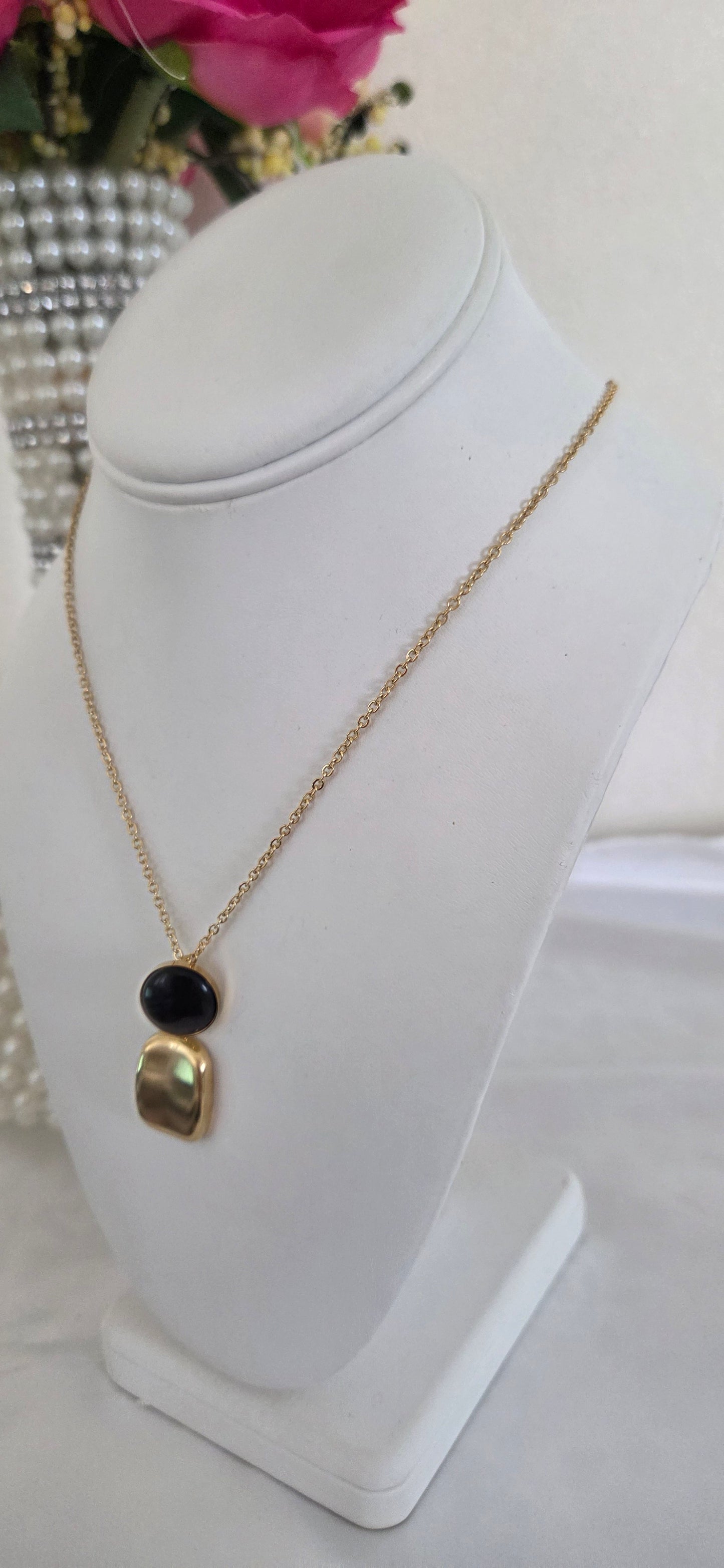 Collar Dorado Perla Negra