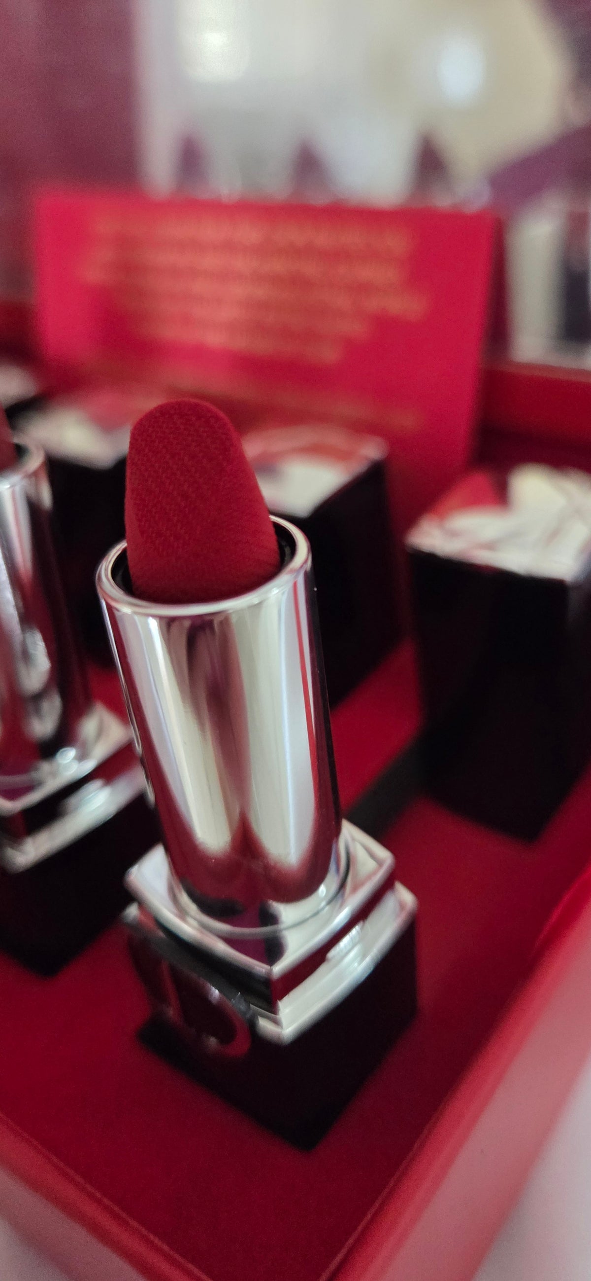 Estuche de Labiales al estilo Dior