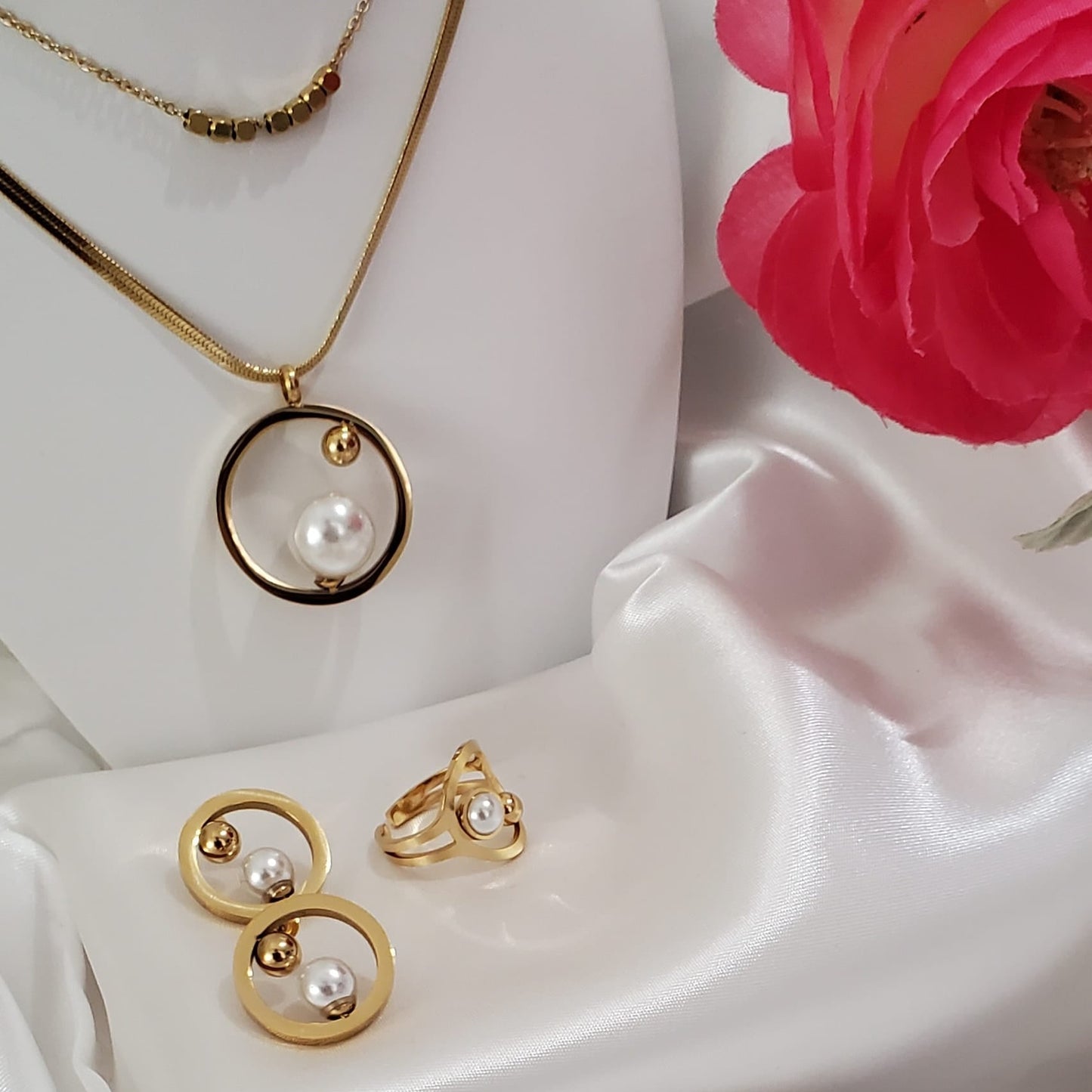 Lisa 3pcs Necklace Set | 18K Gold Plated Pearl Detail | Necklace 18", Earrings & Adjustable Ring