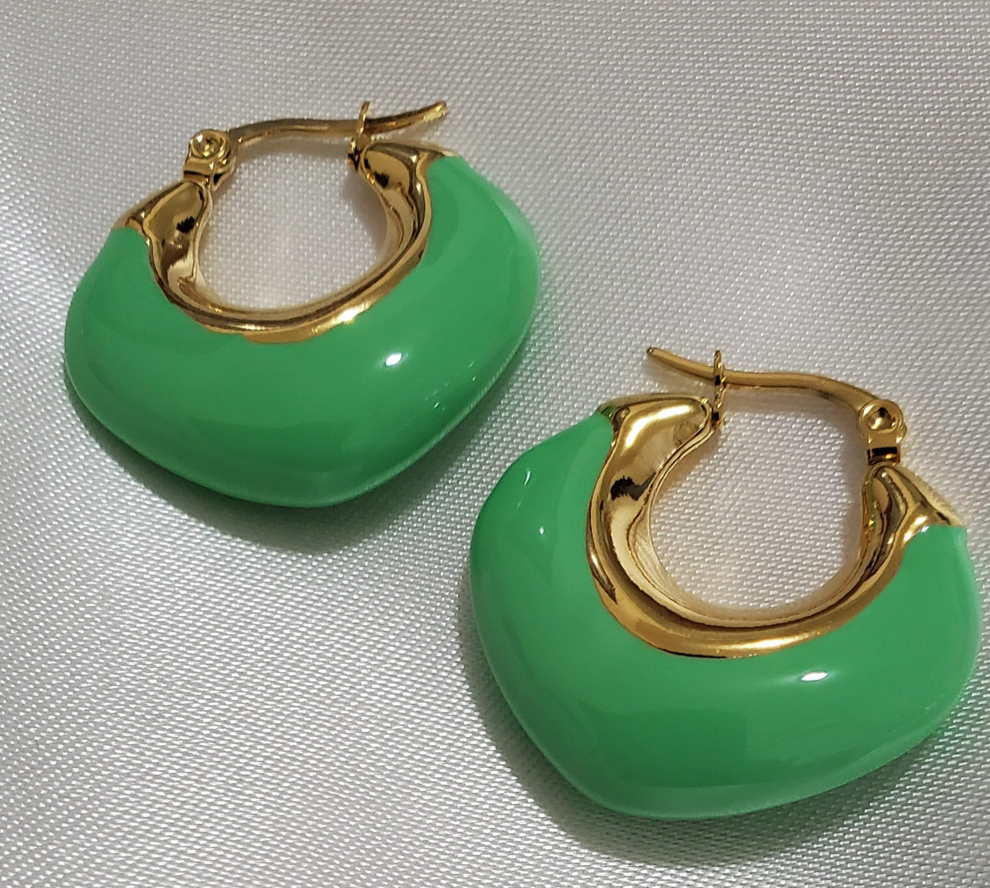 Women's Chunky Geometric  Enamel Hoop Earrings