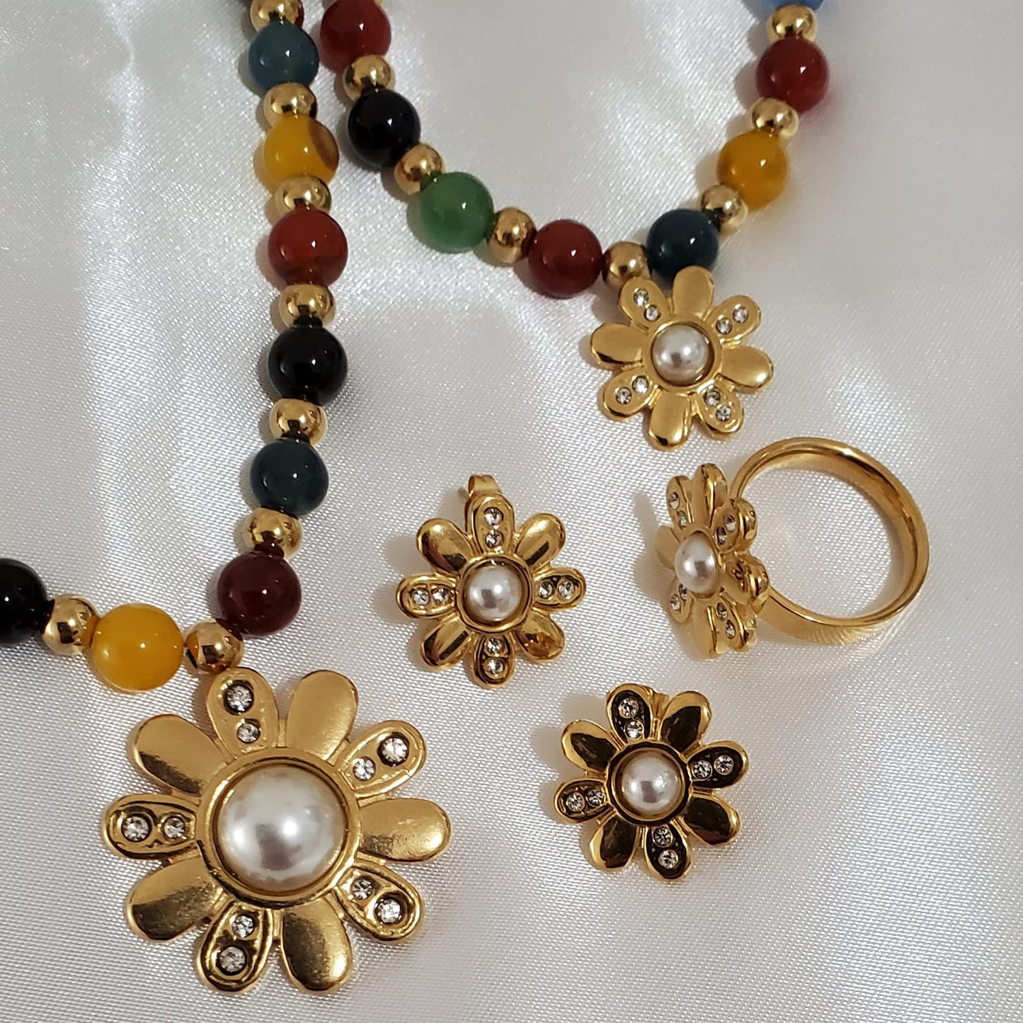 Multicolor Semi-Precious Pearl Jewelry Set | 4pcs | Flower Charm, Pearls & Simulated Diamonds