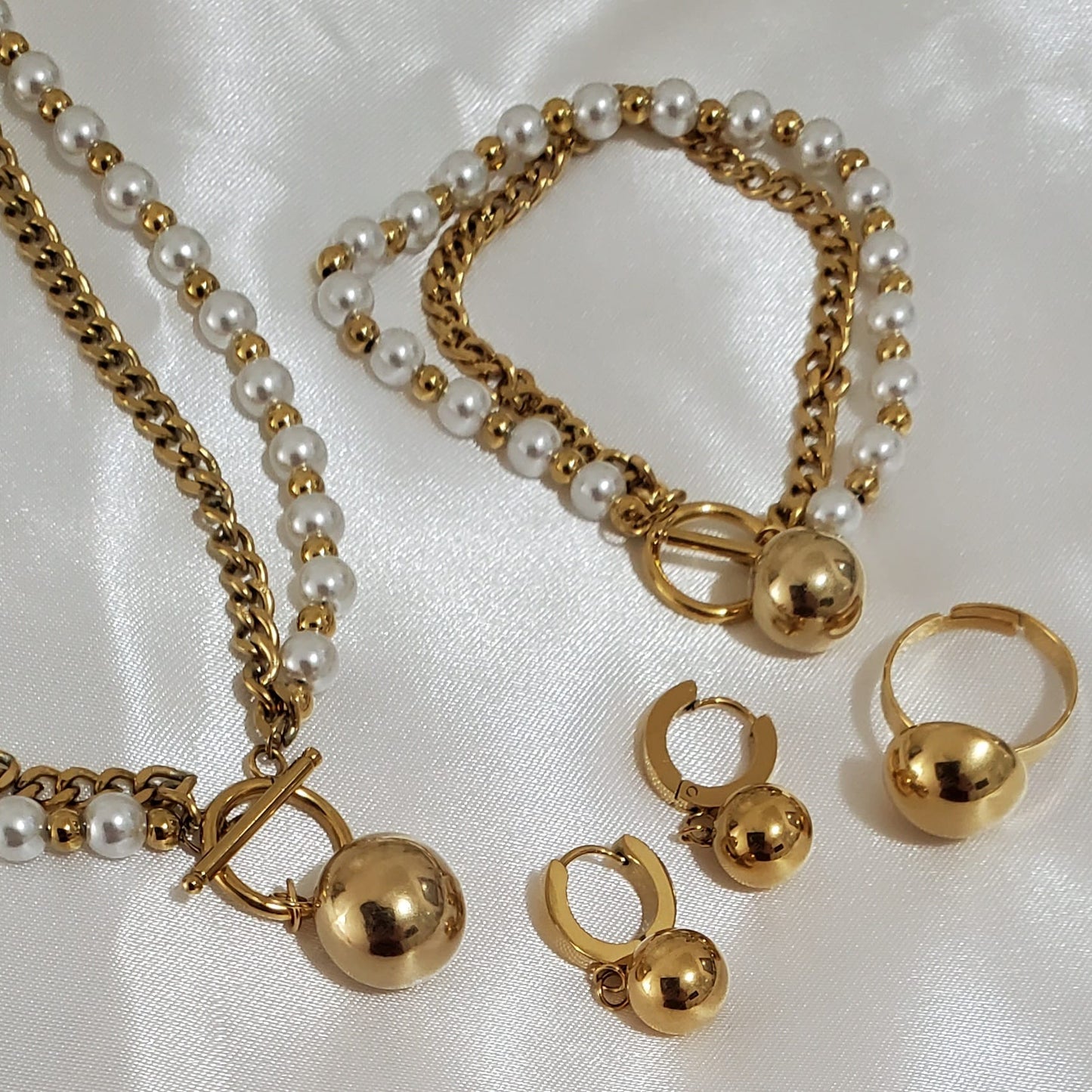 18K Gold Plated Stainless Steel Faux Pearl Double Chain 4-Piece Jewelry Set