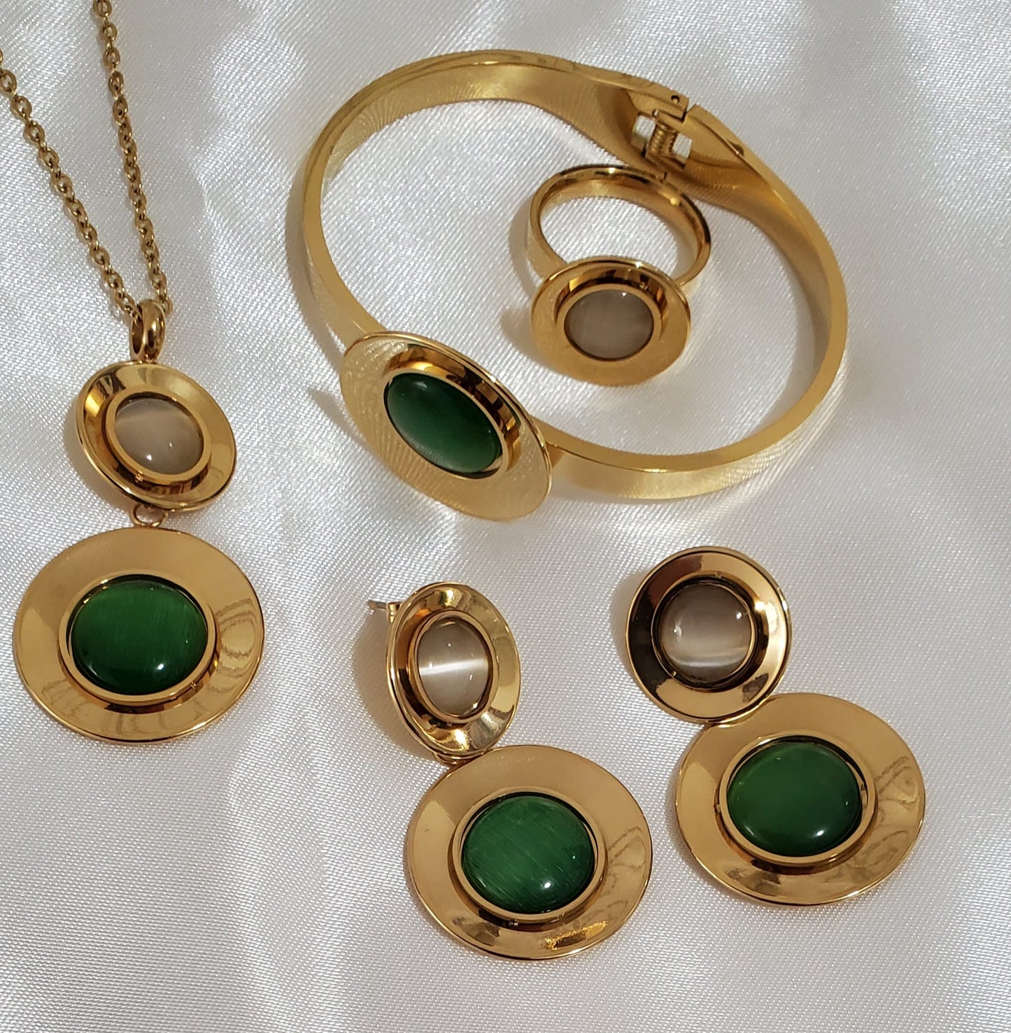 18K Gold Plated Stainless Steel Green & White Pearl 4-Piece Jewelry Set