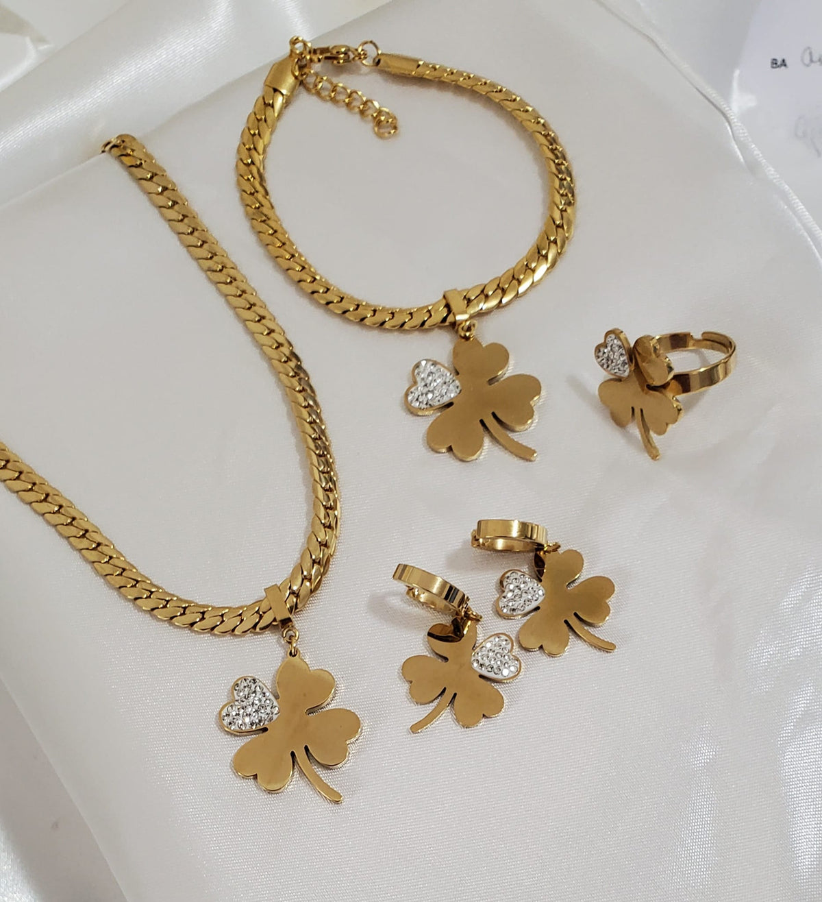 Set de Collares 6pcs Mixtas