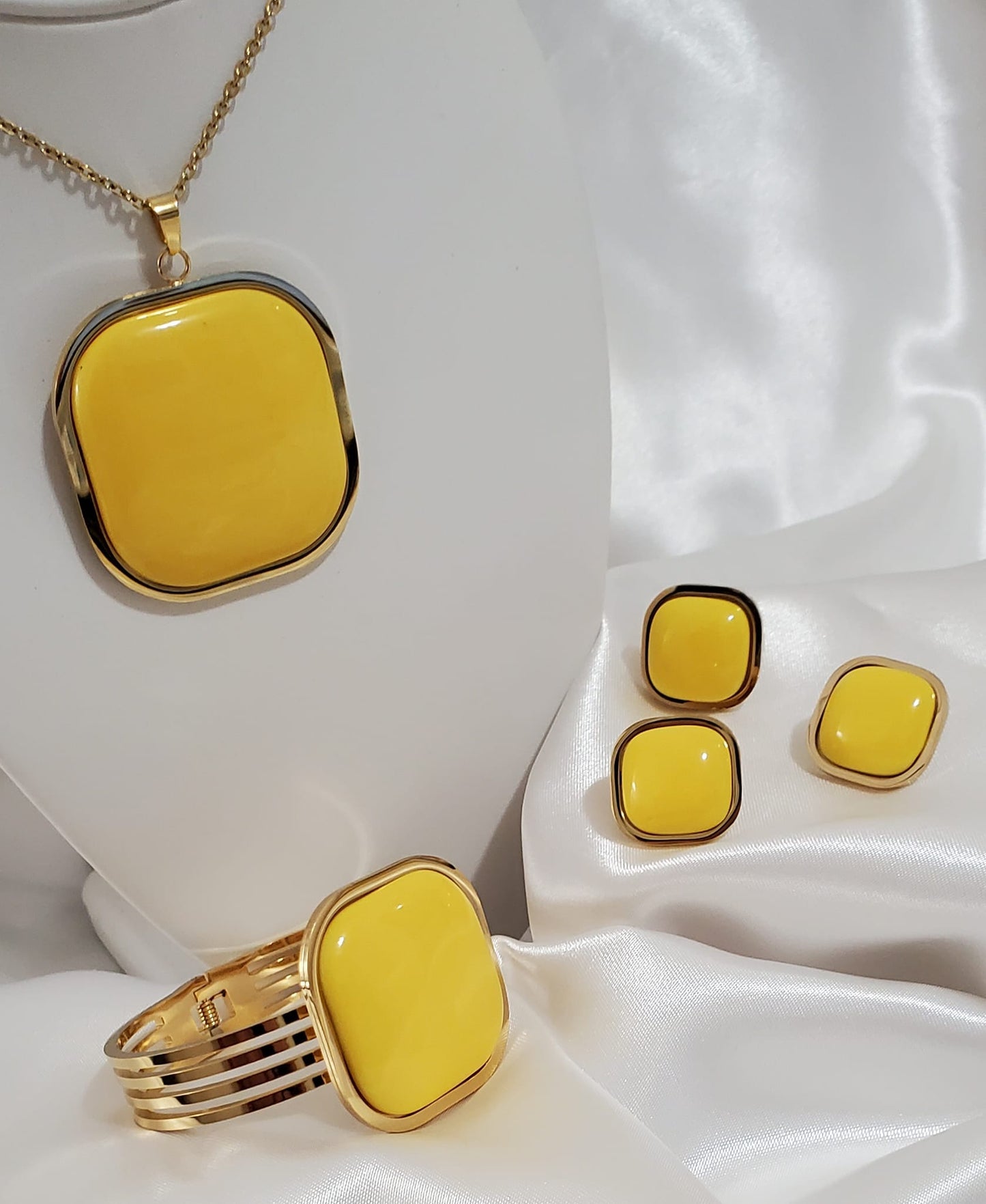 Set de Collares 6 pcs Mixtas