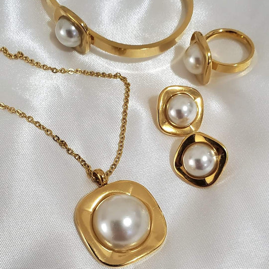 18K Gold Plated Stainless Steel Pearl Jewelry Set – Necklace, Earrings, Bracelet & Ring (4 pcs)