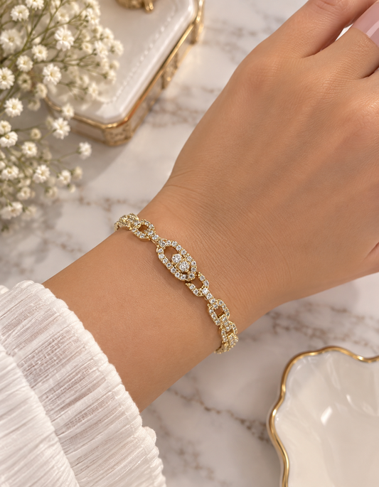 Pulsera de Eslabones con Detalles de Zirconia en Oro Laminado