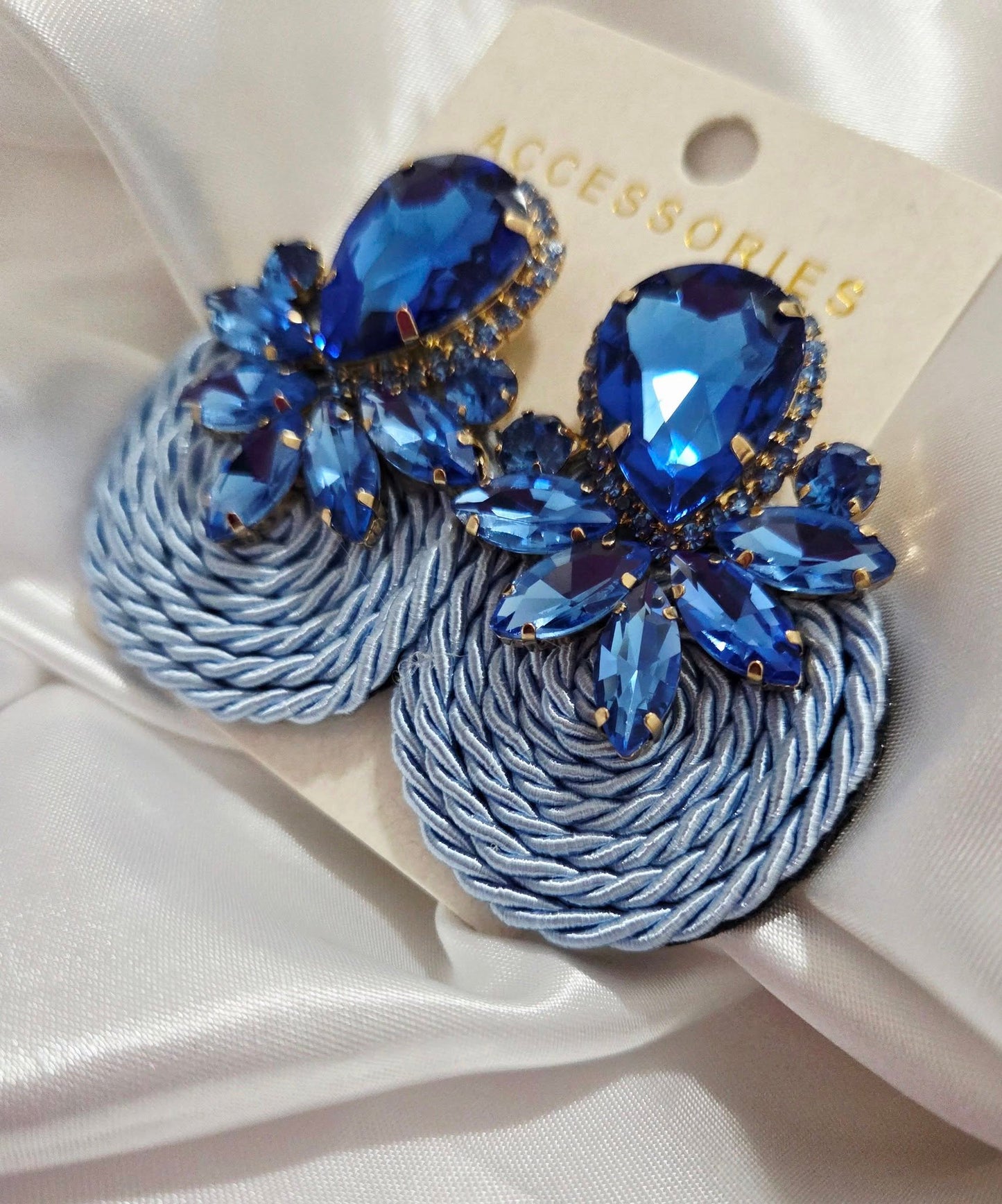 Aretes  con Crystal 6pcs Mixtas