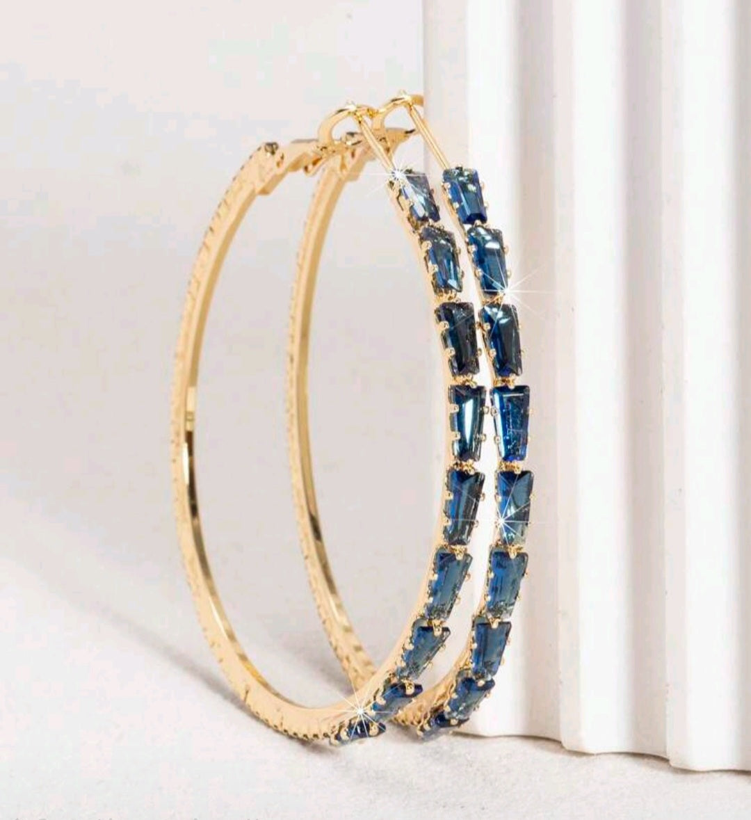 Aretes en Azul Marino y Dorados