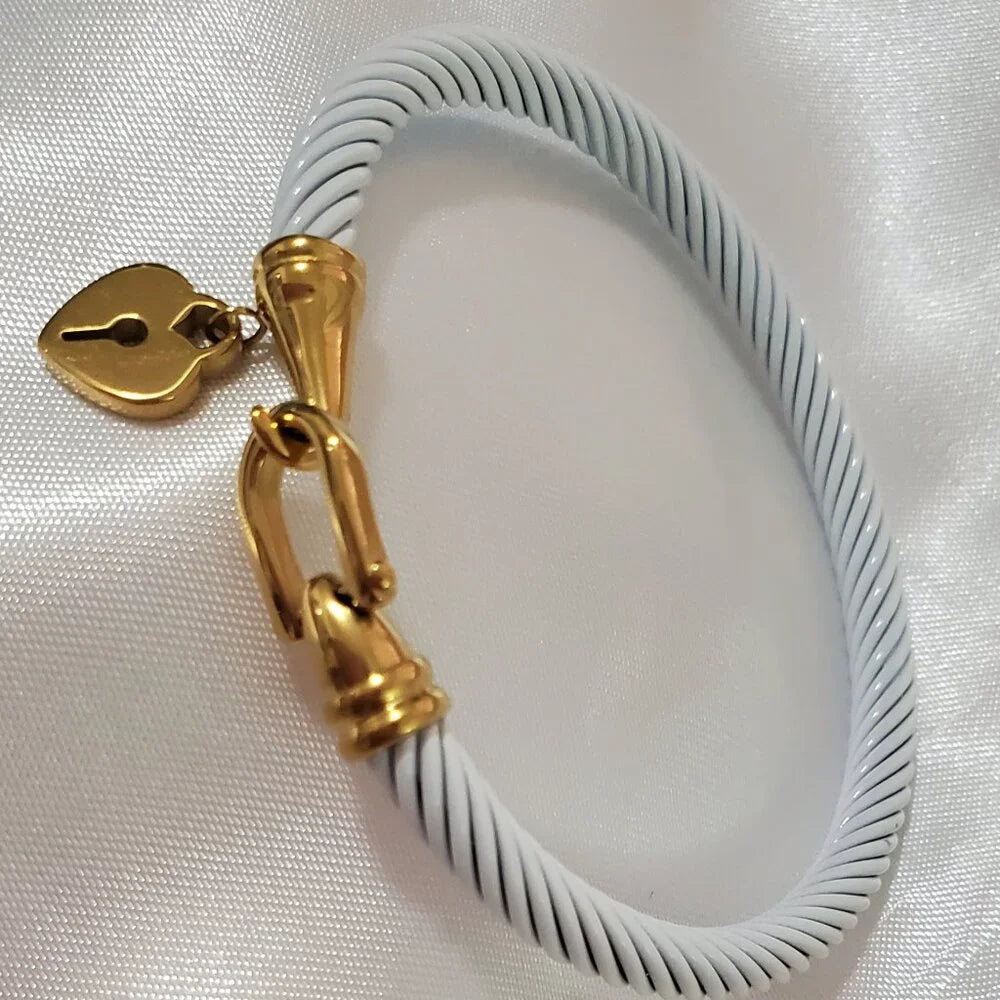 18K Gold Plated Heart Twist Cable Bracelet