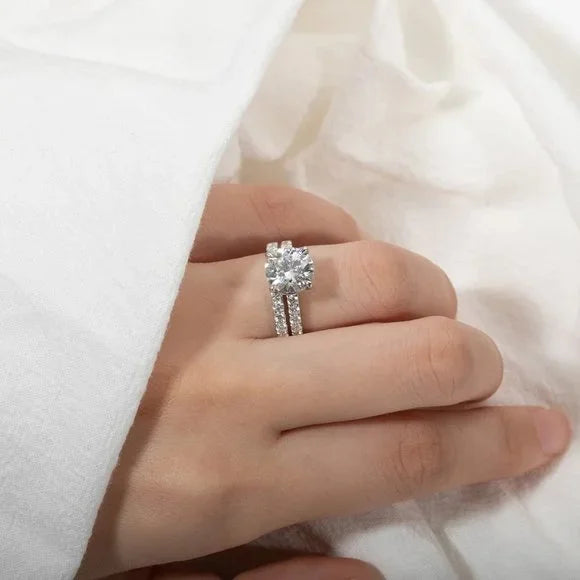 Certified  Moissanite 4.2 Sidestone Bridal Engagement Ring Set