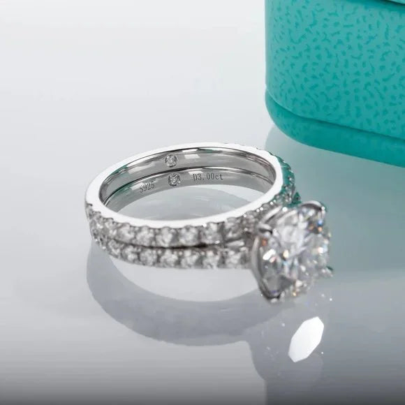 Certified  Moissanite 4.2 Sidestone Bridal Engagement Ring Set